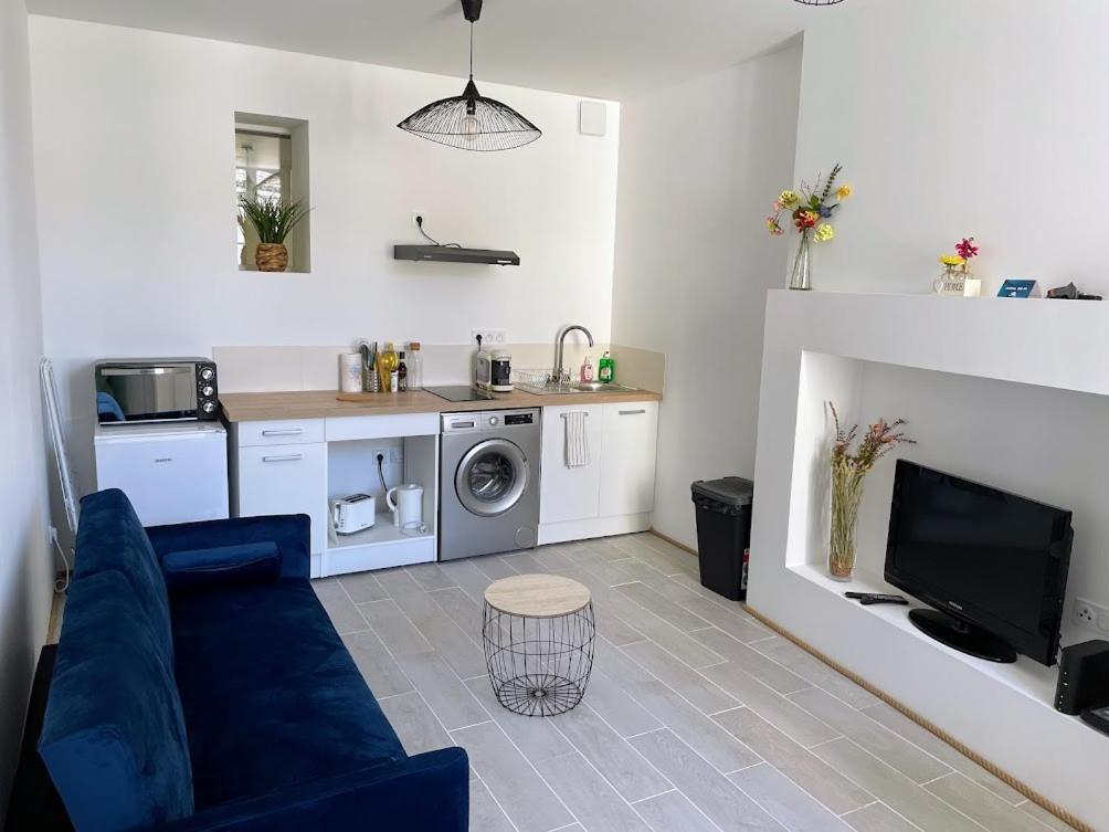 Le Cosy - T2 Avec Petite Cour Dans Centre Historique De Nerac Apartment Exterior photo